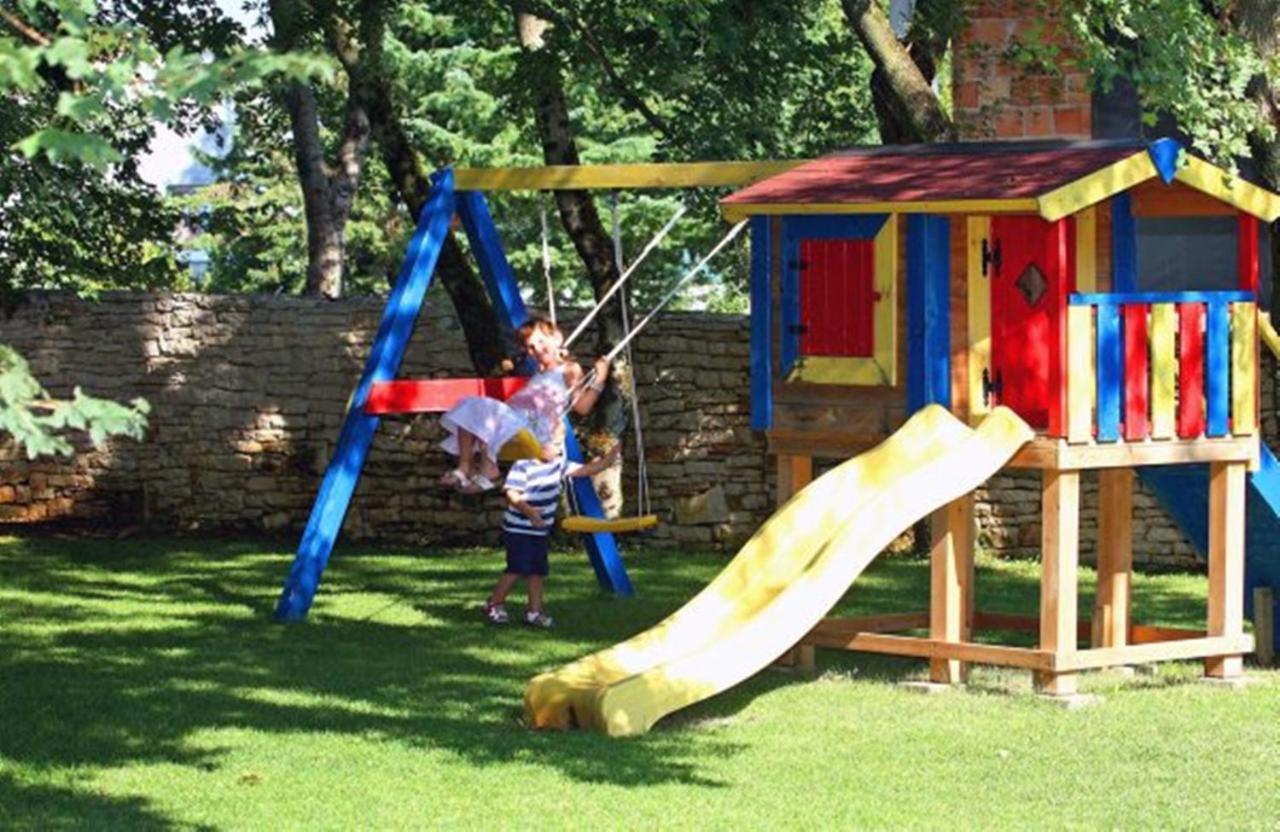 Villa Kringa Tinjan エクステリア 写真