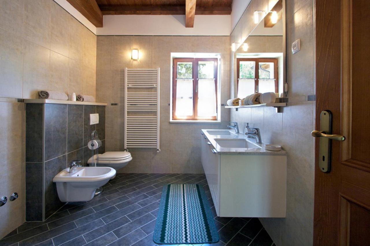 Villa Kringa Tinjan エクステリア 写真