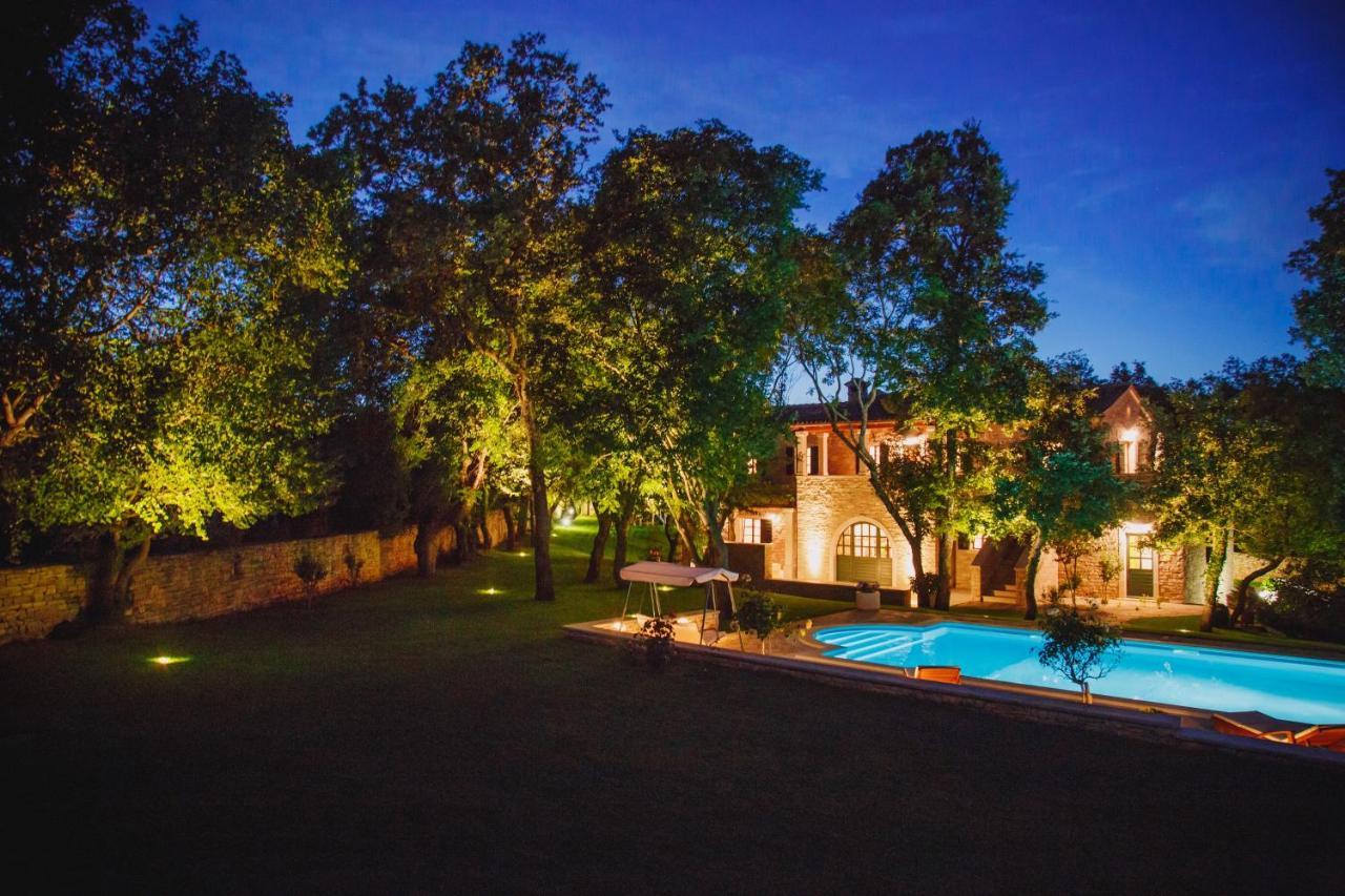 Villa Kringa Tinjan エクステリア 写真